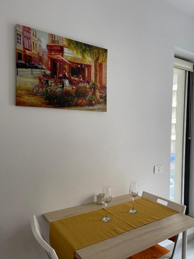 Pearl Luxury Apartment Near Presidential Palace Bucarest Exterior foto